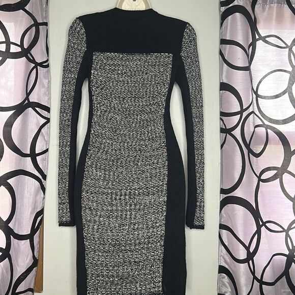 Gianni Bini Long sleeved Sweater Dress Small - Picture 9 of 11